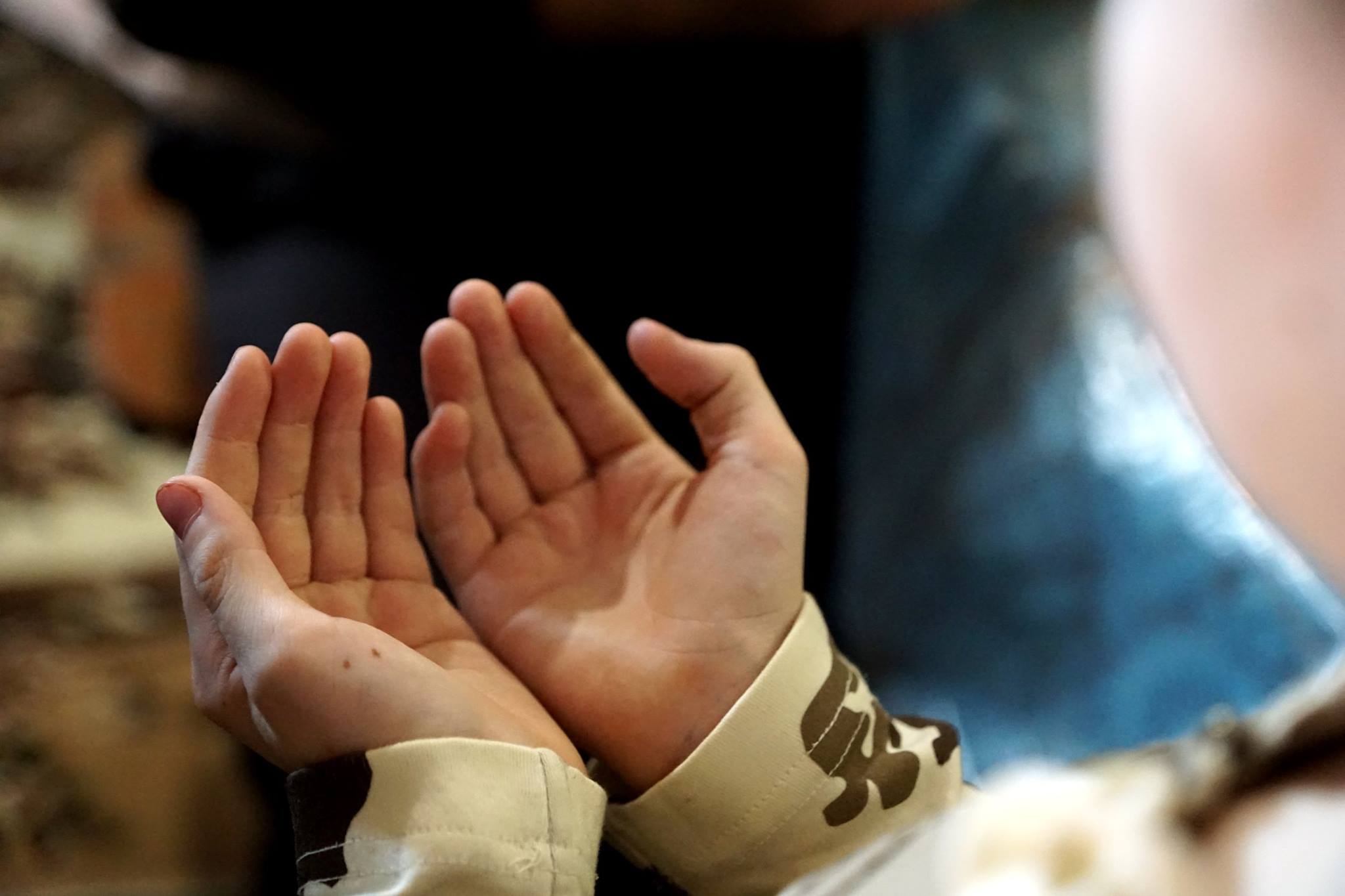Руки во время молитвы